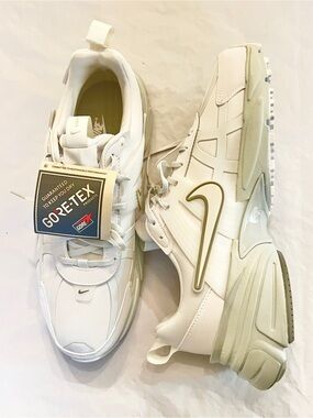Nike V2K Run Gore-Tex White Light Bone Waterproof Sneaker Women 9 FZ2622-001 NWT